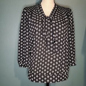 THE LIMITED black & white geometric tie neck blouse